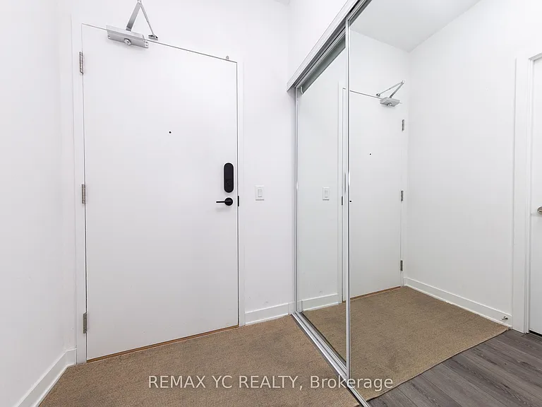 95 Oneida Cres #305 — Photo 13