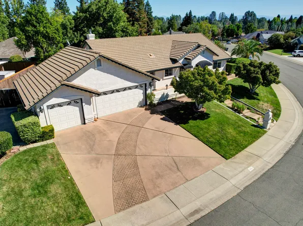 3884 Andes Dr, Redding, CA 96001