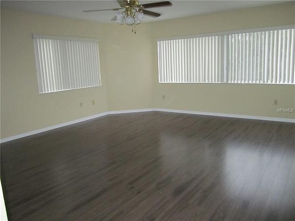 5th image of 27536 Breakers Dr