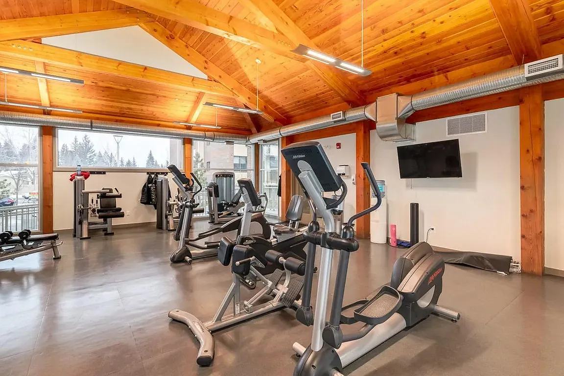 Glenmore Gardens Coach Homes — Photo 4