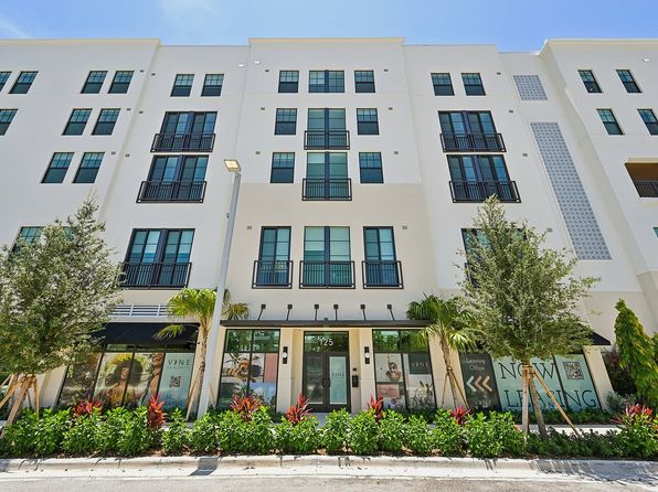 125 Quadrille Plaza Dr #217