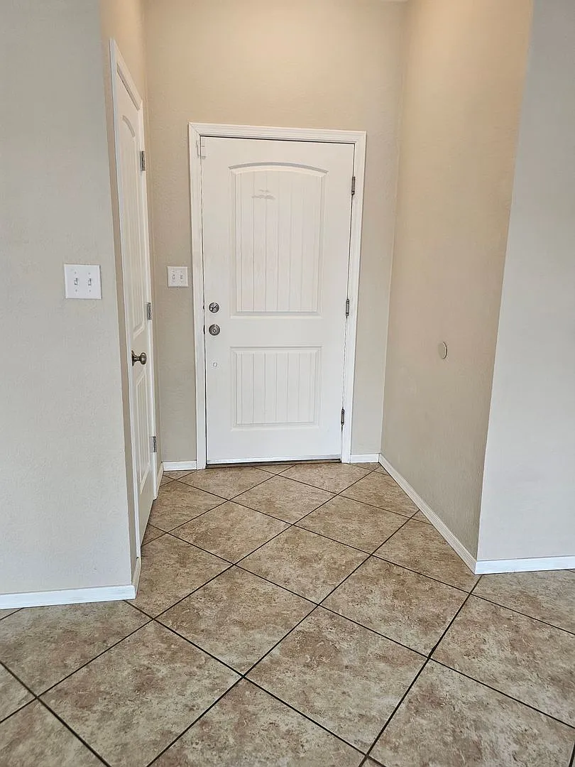 Corner Lot In Sierra Vista — Photo 2