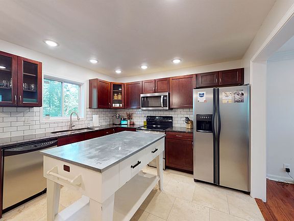 4th image of 8101 Ward Parkway Plz