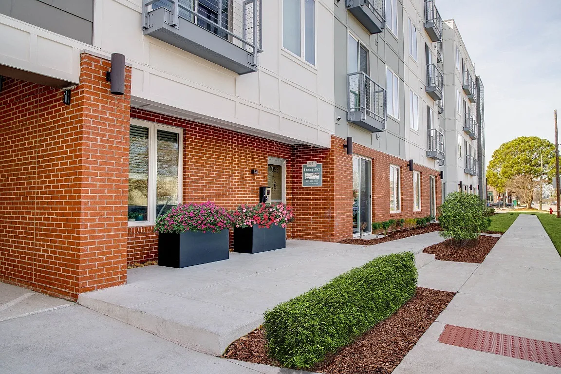 The Point on 38th Apartments — Photo 1