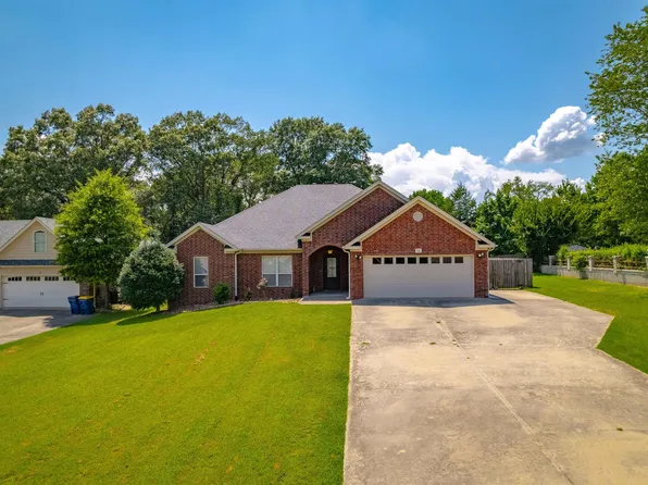 24 Tradewinds Dr, Cabot, AR 72023