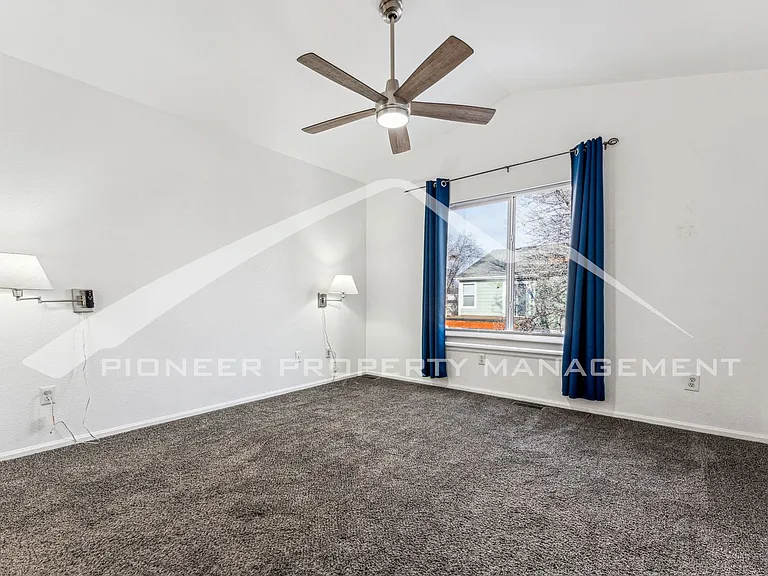 802 Timothy Dr — Photo 8