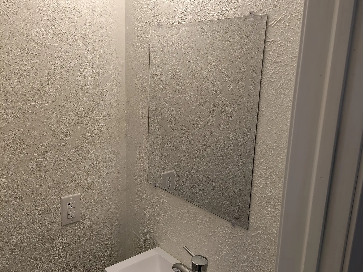 3 bed, 1.5 bath, 1200 sqft, $1,250 — Photo 4