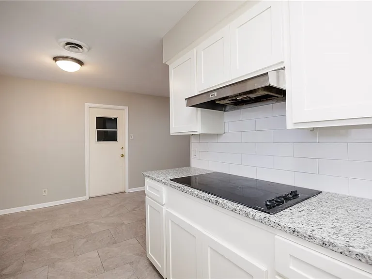207 Blanco Dr — Photo 13