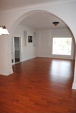 3rd image of 303 E Frances Ave