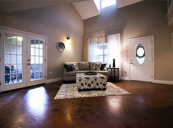3rd image of 119 Wahane Ln