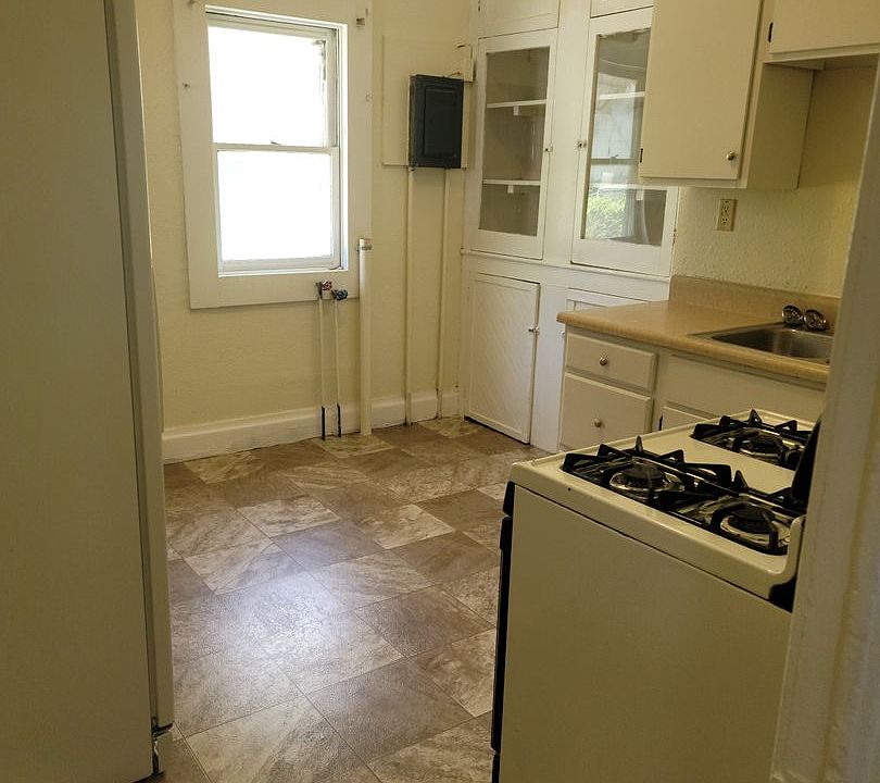 South 11th Duplex 2431 S 11th St Saint Joseph MO Zillow