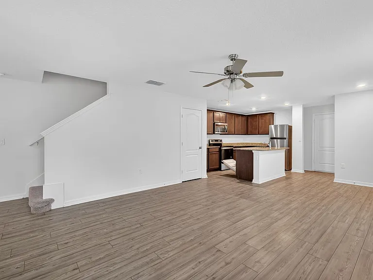 1604 Wynford Cir — Photo 8