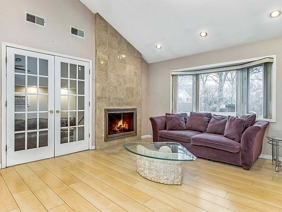 2nd image of 375 Pamlico Ave