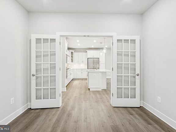 4th image of 102 Boatswain Way #2912