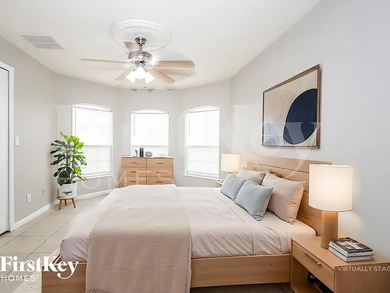 662 SW Sandbar Ter — Photo 12