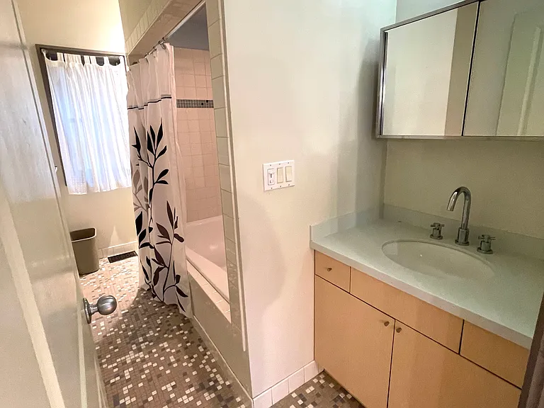 5 Ellis St #1 — Photo 7