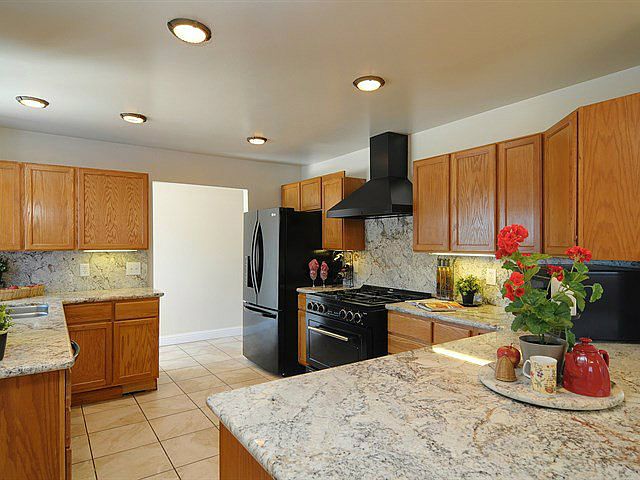 2nd image of 4840 Tony Ave