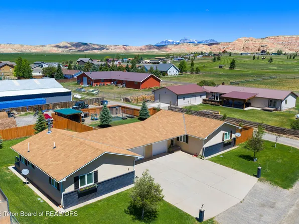 100 & 102 Taylor Creek Rd, Dubois, WY 82513