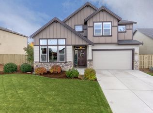 2694 SW 50th St, Redmond, OR 97756