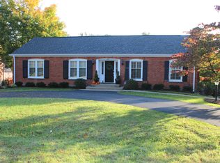 215 Sequoya Rd, Indian Hills, KY 40207