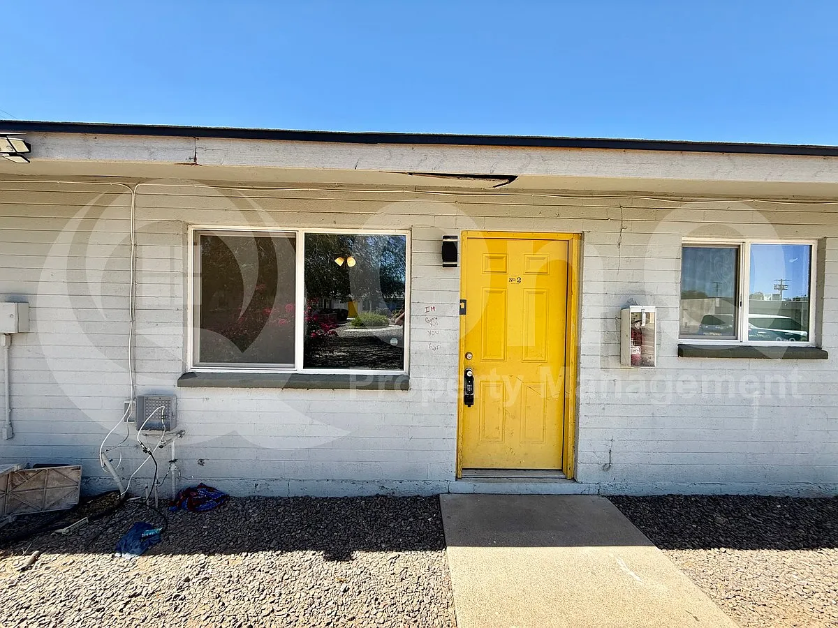3 bed, 2.0 bath, 1024 sqft, $1,399 — Photo 2