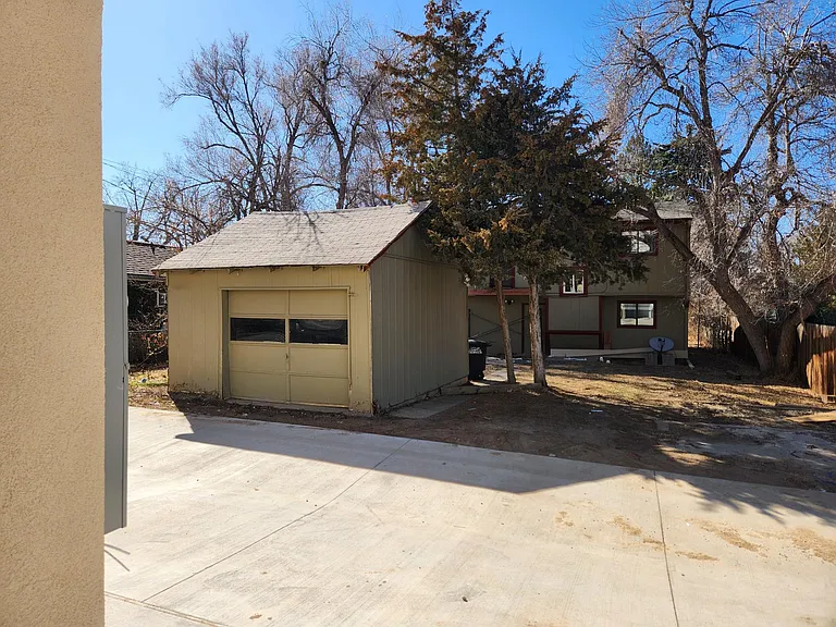 2304 S Williams St — Photo 26