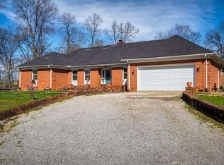 7044 Lauderdale Rd, Dale, IN 47523