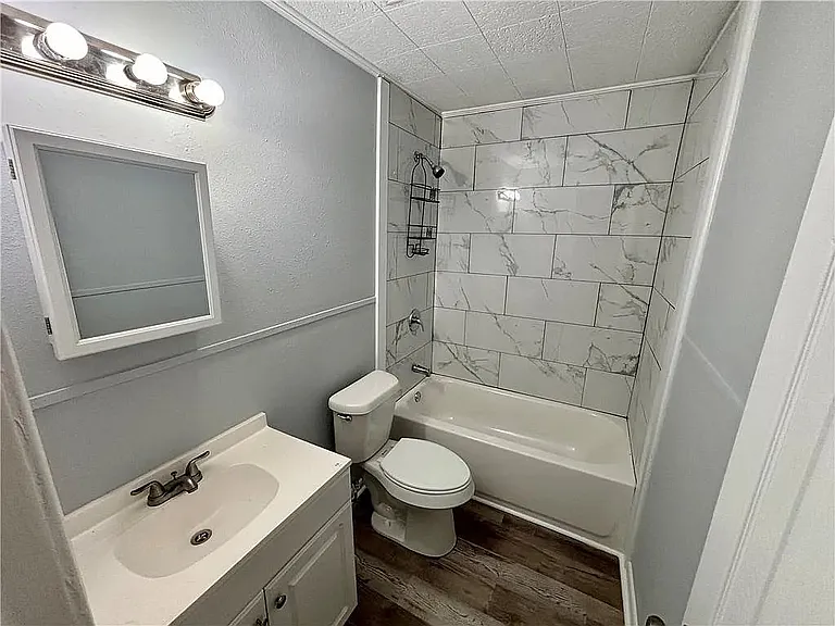 466 Pinehill Dr — Photo 8