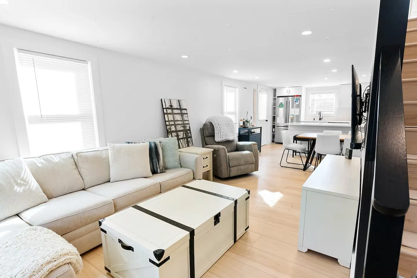 Newly Renovated Montauk Retreat Near Village & Bay Beaches — Photo 2