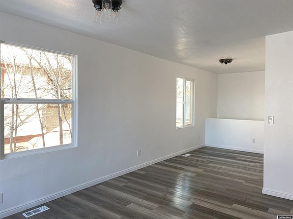 3rd image of 1024 Wyoming Street