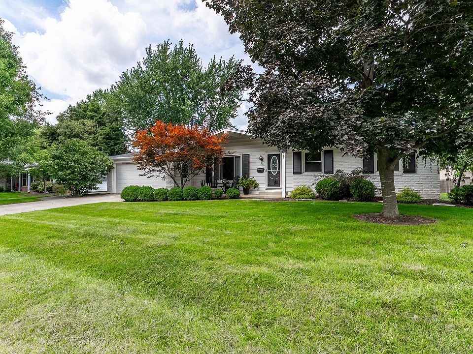 1st image of 2727 Roscommon Dr