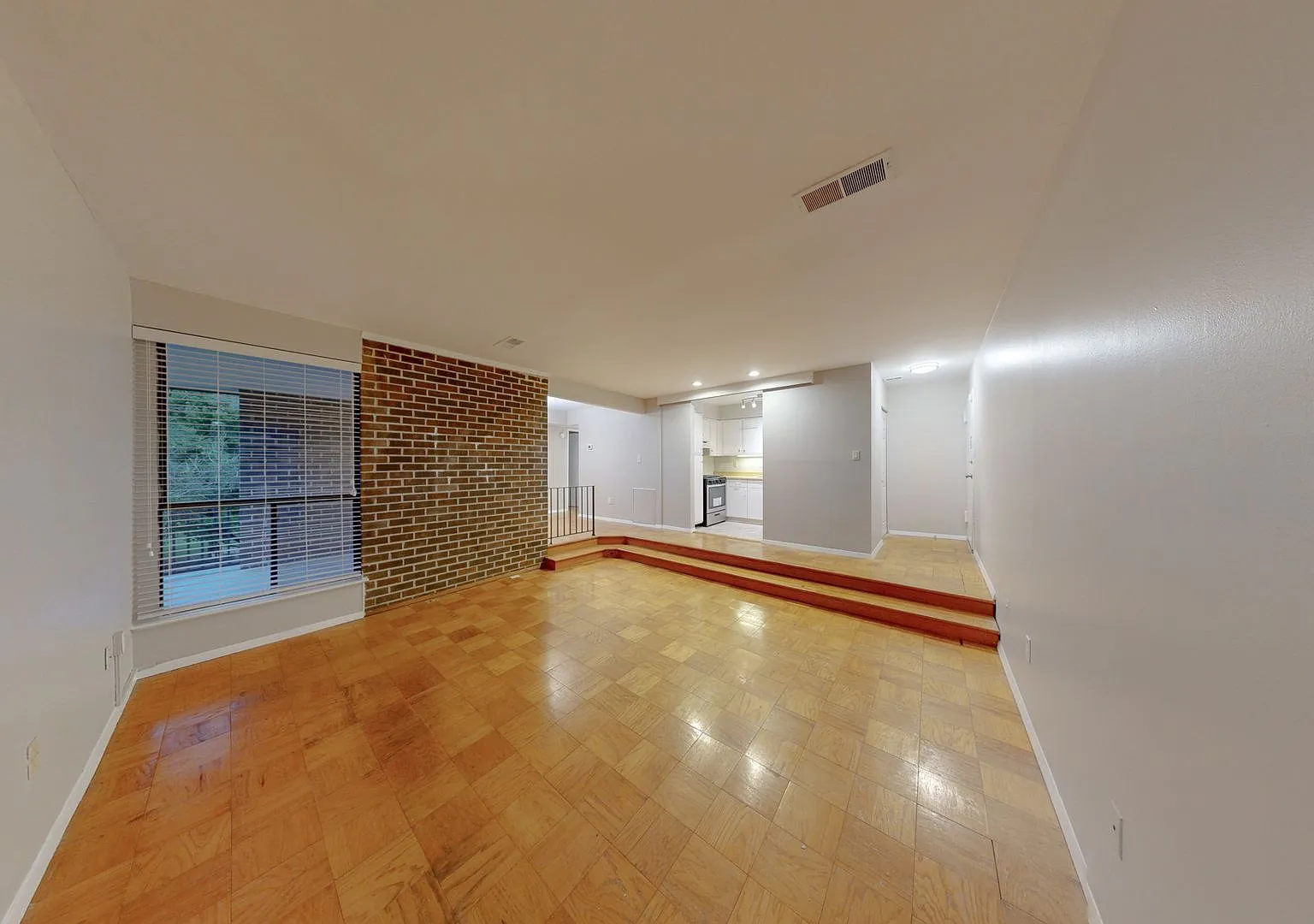 Fresh and Ready - 1Bed/1Bath/Amazing Location - Close to Metro! — Photo 3