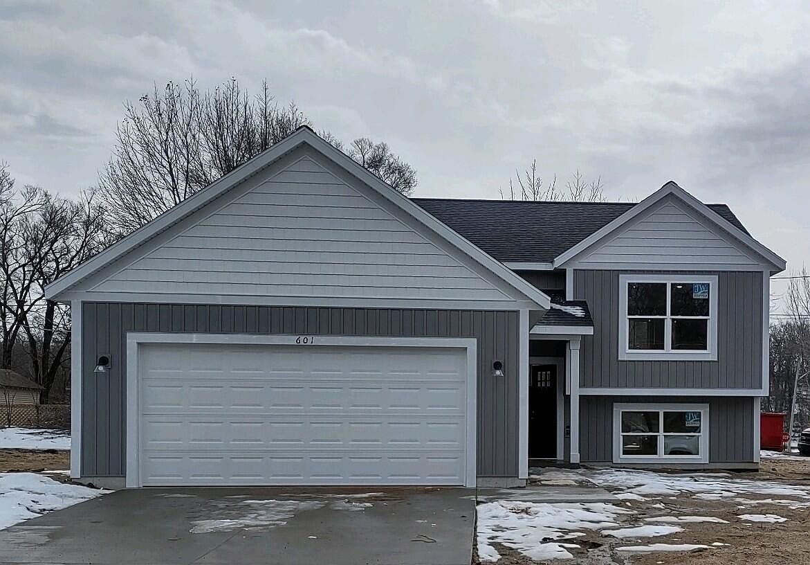 601 Harrison St, Belding, MI 48809 Zillow