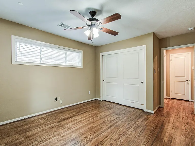 11422 Endicott Ln — Photo 23