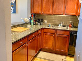 950 W Huron St UNIT 402, Chicago, IL 60642