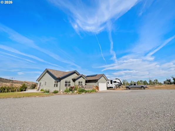 61597 Highway 237, Cove, OR 97824
