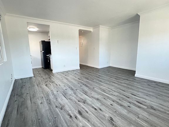 3rd image of 1443 W 7th St APT 7