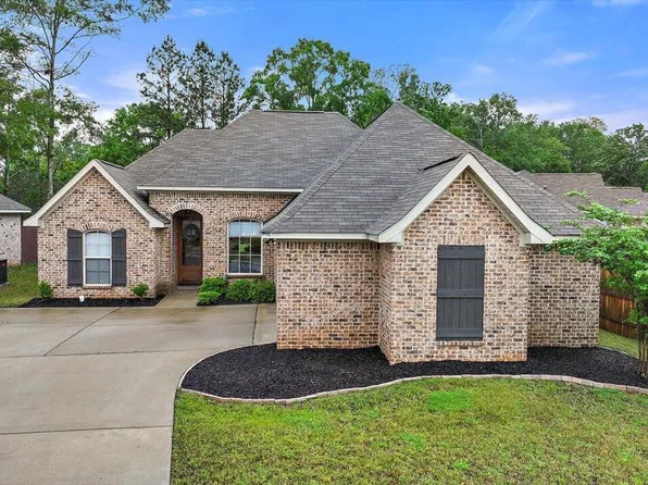 467 Silver Hl, Pearl, MS 39208