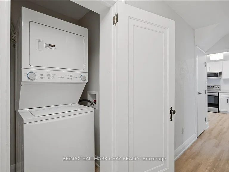 15 Parkside Dr #3 — Photo 34