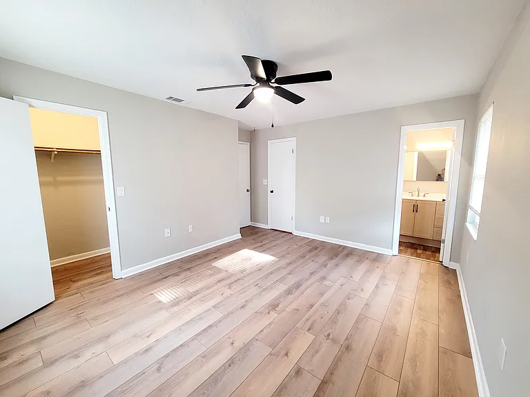 3116 W University Ave — Photo 29