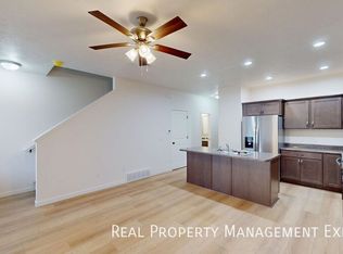 9600 W Tunis Dr, Sioux Falls, SD 57106