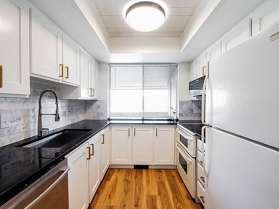 4th image of 200 N Garden Park Dr #200