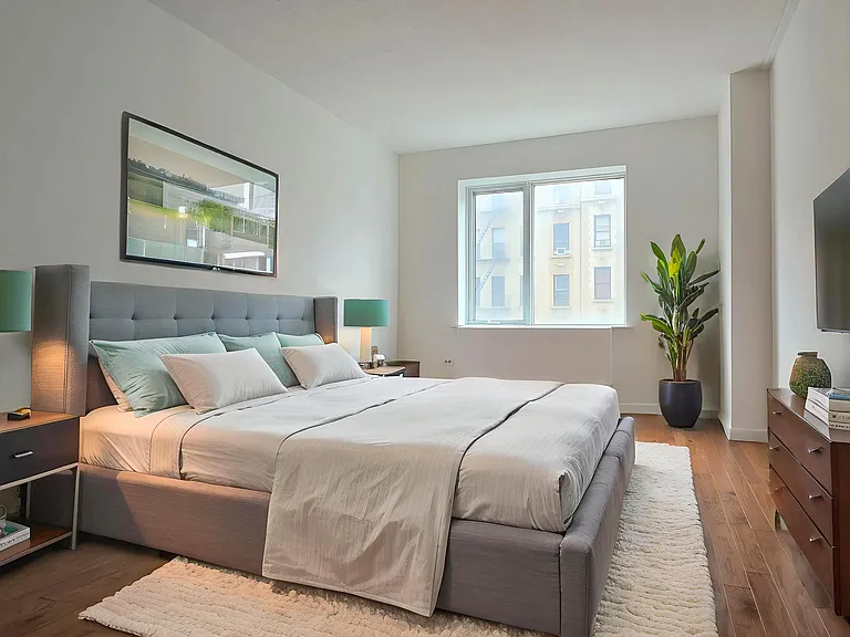 225 8th Ave #6G — Photo 4