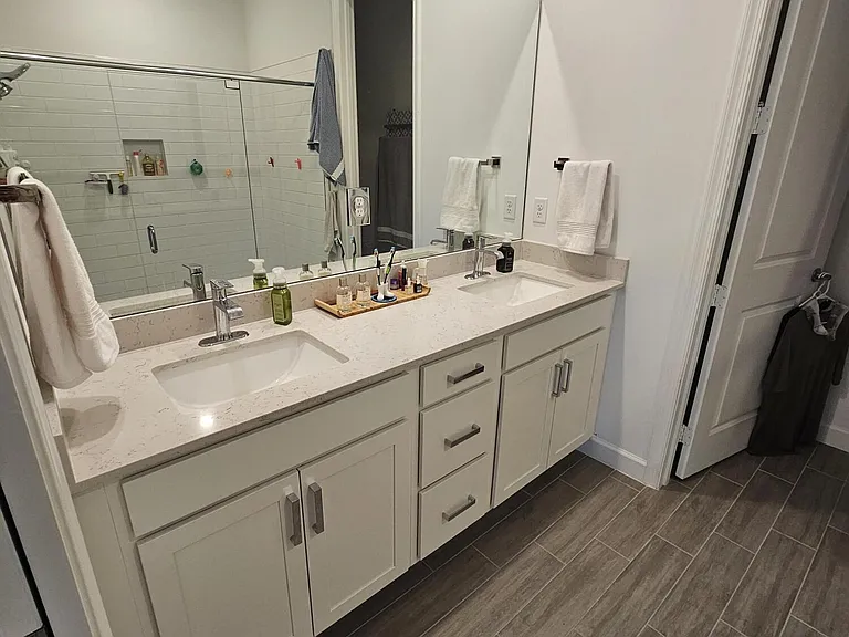 1309 Haywagon Trl — Photo 6