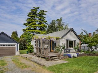 8819 34th Ave SW, Seattle, WA 98126