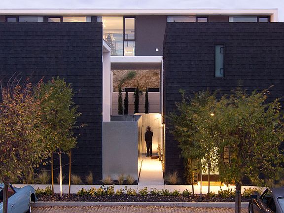 5th image of 3625 India St Unit 207