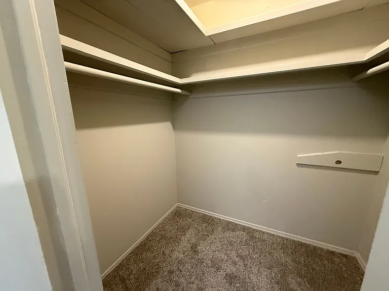 5700 Grand Ave — Photo 9