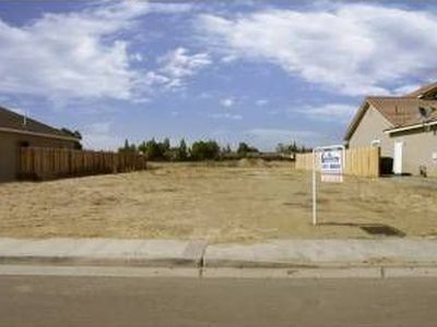 1771 E Lauren Ave, Dinuba, CA, 93618