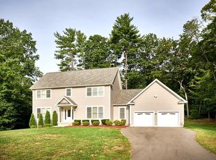 11 Indian Pipe Dr, Hadley, MA 01035