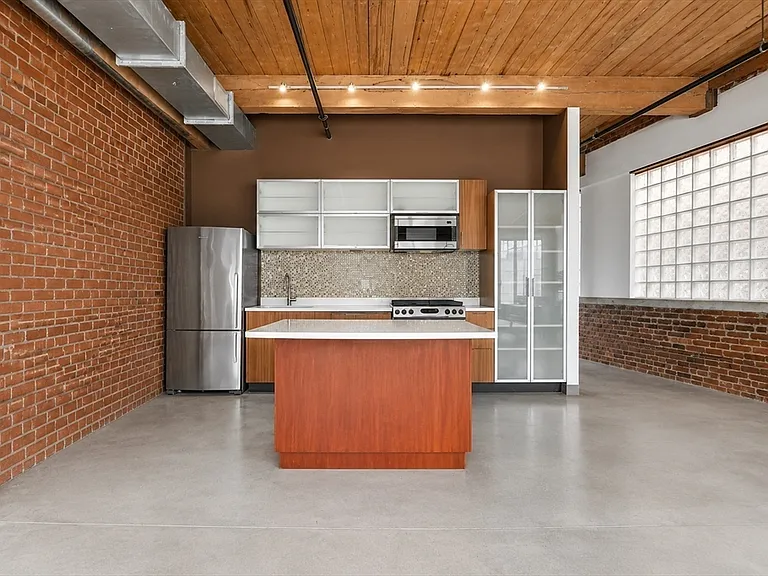 950 Dorchester Ave #205 — Photo 10